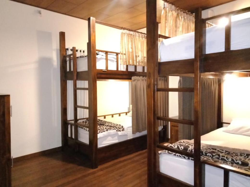 Medal Jaya Hostel & Room Нуса-Лембонган Экстерьер фото